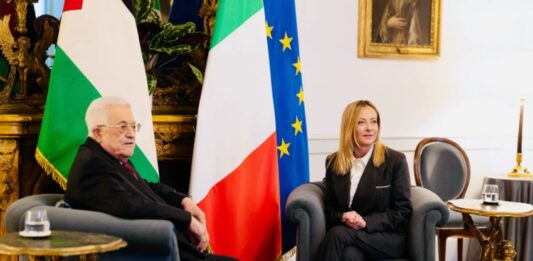 Meloni incontra Abu Mazen, dare rapida attuazione al piano Trump