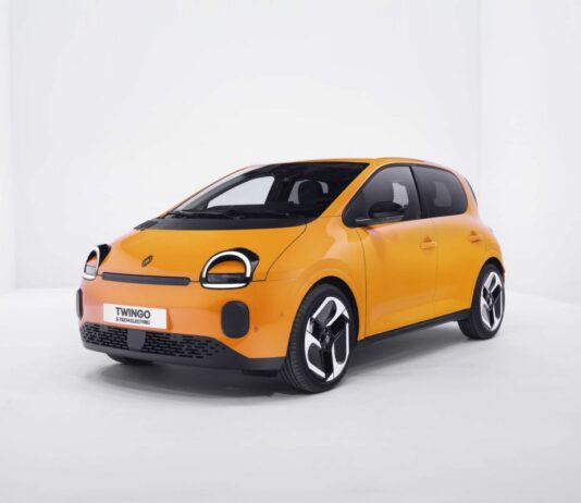 Renault Twingo E-Tech Electric, rivoluzione tra le city car