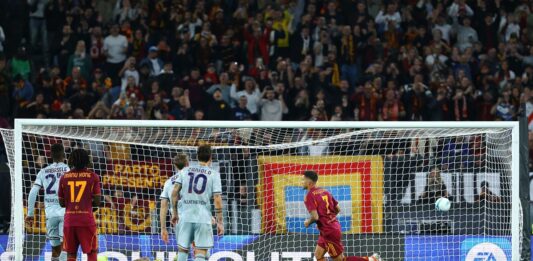 La Roma non sbaglia e vola in vetta: Udinese battuta 2-0