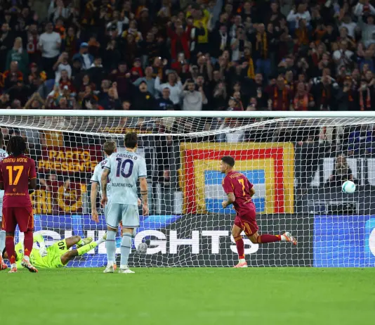 La Roma non sbaglia e vola in vetta: Udinese battuta 2-0