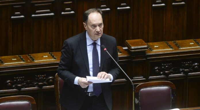 Ciriani “Con la manovra non aiutiamo i milionari, pochi margini per intervenire”