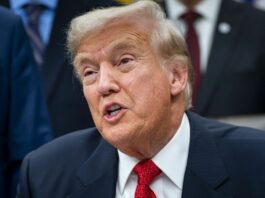 ترامب يوقع على إنهاء الإغلاق الحكومي