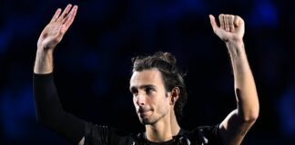 Atp Finals, troppo Alcaraz per Musetti. Lorenzo è eliminato e dice no alla Davis: “Sono troppo stanco”