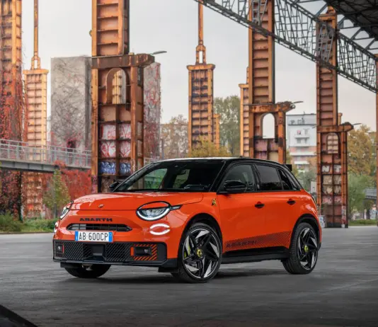Nuova serie speciale Abarth 600e Competizione Edizione Milano Cortina