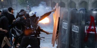 Scontri in Messico durante protesta “Generazione Z”, feriti e arresti