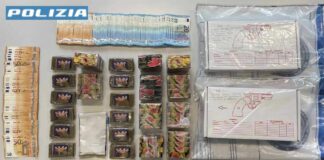 Armi e droga in casa, due arresti a Milano