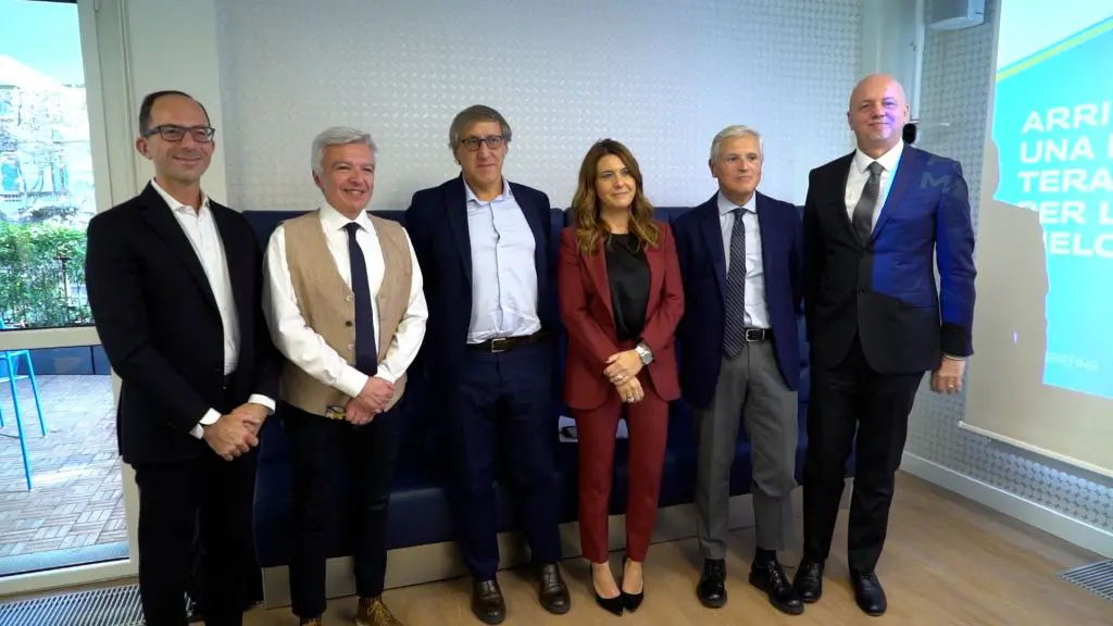 geronimo it normative-etica-e-confront-ne-parla-il-prof-esuebi-A1455 010