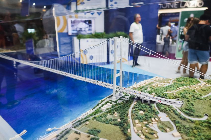 geronimo it una-giornata-a-4-zampe-special-guest-edoardo-stoppa-domenica-19-marzo-2023-dalle-ore-15-00-a-le-befane-shopping-centre-A38694 009