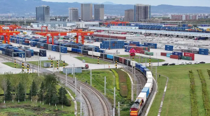 Treni merci tra Cina ed Europa, quasi 120.000 viaggi