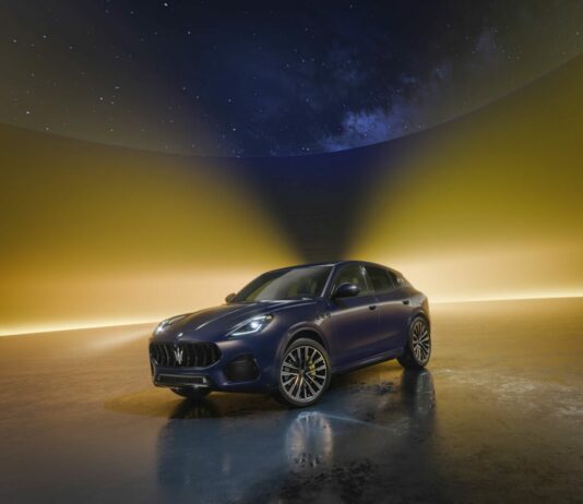 Grecale Lumina Blu, la nuova serie speciale del SUV Maserati