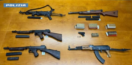 Traffico di armi, due arresti nel Milanese e sequestri