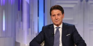 Conte “Attacco al Colle scomposto, per non parlare di economia”