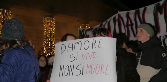 Intesa Sanpaolo, ampio palinsesto di iniziative contro la violenza di genere
