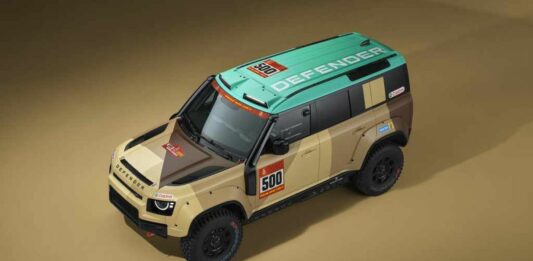 Svelata con la nuova livrea da competizione, la Defender Dakar D7X-R