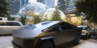 Tesla, sistema guida autonoma salva automobilista USA da scontro frontale notturno
