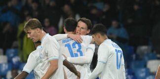 Napoli ok col Qarabag: McTominay decisivo, 2-0 al Maradona