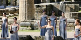 Accesa a Olimpia la fiamma olimpica di Milano Cortina 2026