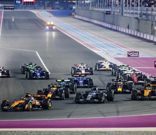 Piastri vince la sprint in Qatar e tiene aperta la lotta per il titolo