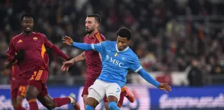 Vittoria e sorpasso, il Napoli vince 1-0 a Roma e torna in vetta