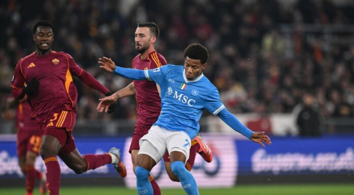 Vittoria e sorpasso, il Napoli vince 1-0 a Roma e torna in vetta