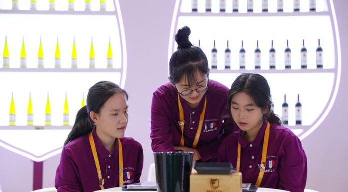 Cina: Shanghai si prepara ad accogliere ottava edizione CIIE (4)