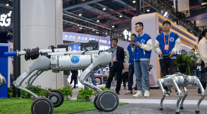 Cina: Wuhan ospita 2025 China 5G + Industrial Internet Conference (2)