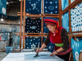 Cina: la tradizione del tie-dye Bai rivive nel villaggio di Zhoucheng (2)