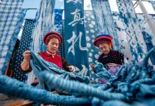 Cina: la tradizione del tie-dye Bai rivive nel villaggio di Zhoucheng (3)