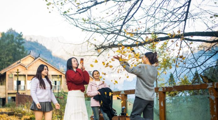 Cina: il borgo di Zhongyi cresce tra sviluppo rurale e turismo (1)