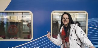 Cina: nell’Heilongjiang inaugurato treno turistico a tema ghiaccio e neve (1)