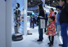 Cina: Light of Internet Expo a Wuzhen, in mostra prodotti all’avanguardia (1)