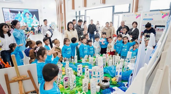 Cina: bambini protagonisti nella Giornata Mondiale dell’Infanzia (3)