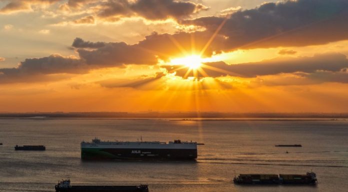 Cina: Jiangsu rafforza trasporto fluviale per sviluppo sostenibile (1)