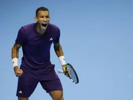 Atp Finals, Auger-Aliassime vince in rimonta contro Shelton. Stasera tocca a Sinner