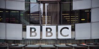 ترامب يهدد بمقاضاة هيئة الإذاعة البريطانية بي بي سي بمليار دولار