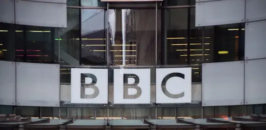 ترامب يهدد بمقاضاة هيئة الإذاعة البريطانية بي بي سي بمليار دولار