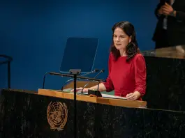 Giornata ONU contro la violenza sulle donne, Baerbock denuncia l’“epidemia” della violenza digitale e dei deepfake sessuali