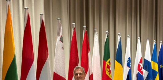 Barachini “L’Ue renda più veloce l’iter per gli aiuti al settore dell’informazione. Sia garantita la trasparenza dell’IA”