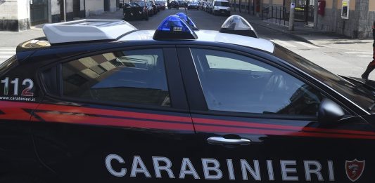 Uomo e donna morti in casa nel Perugino, ipotesi omicidio-suicidio