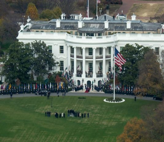 Il National Trust fa causa per fermare la maxi sala da ballo alla Casa Bianca