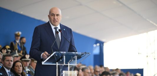 Crosetto ad Ancona “Ricordare il ruolo della Difesa in un Paese libero e democratico” / Foto e Video