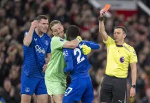 Everton’s Gueye argues with his teammate and is sent off