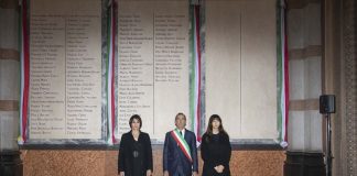 Da Armani a Pomodoro, a Milano 14 nuovi iscritti al Famedio. Sala “Servono esempi”