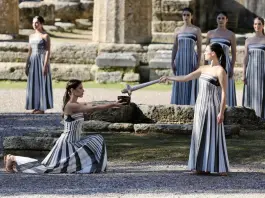 Accesa a Olimpia la fiamma olimpica di Milano-Cortina 2026