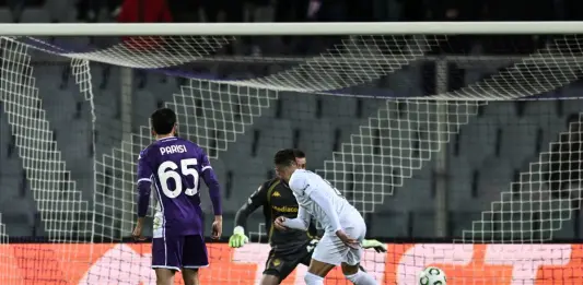 Fiorentina, la crisi non si ferma: al Franchi passa 0-1 l’AEK Atene