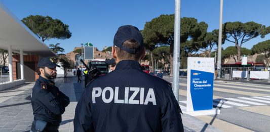 Furti sulla metro A di Roma, arrestati tre borseggiatori