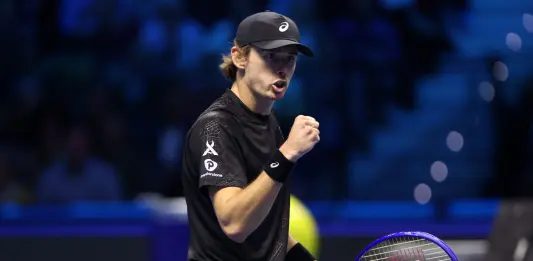 Atp Finals, De Minaur batte Fritz e lo elimina: l’australiano spera. Stasera Alcaraz-Musetti