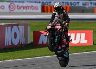 MotoGP, Bezzecchi vince il Gp di Valencia. Sul podio Fernandez e Di Giannantonio