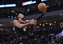 San Antonio vince senza Wembanyama, Maxey trascina Philadelphia: il resoconto Nba