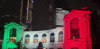 La sede di Fondazione Fiera Milano illuminata dal tricolore per la Giornata dell’Unità Nazionale e delle Forze Armate